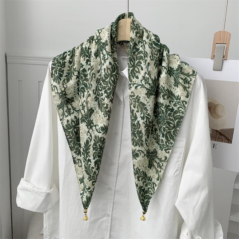 70*70 Square Scarf Retro Print Silk Scarf With Magnetic Buckle Women Neck Scarf All-Match Shawl Headscarf Accessory Gift