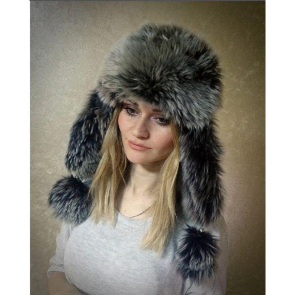 

Серо-серая меховая женская кожаная шапка