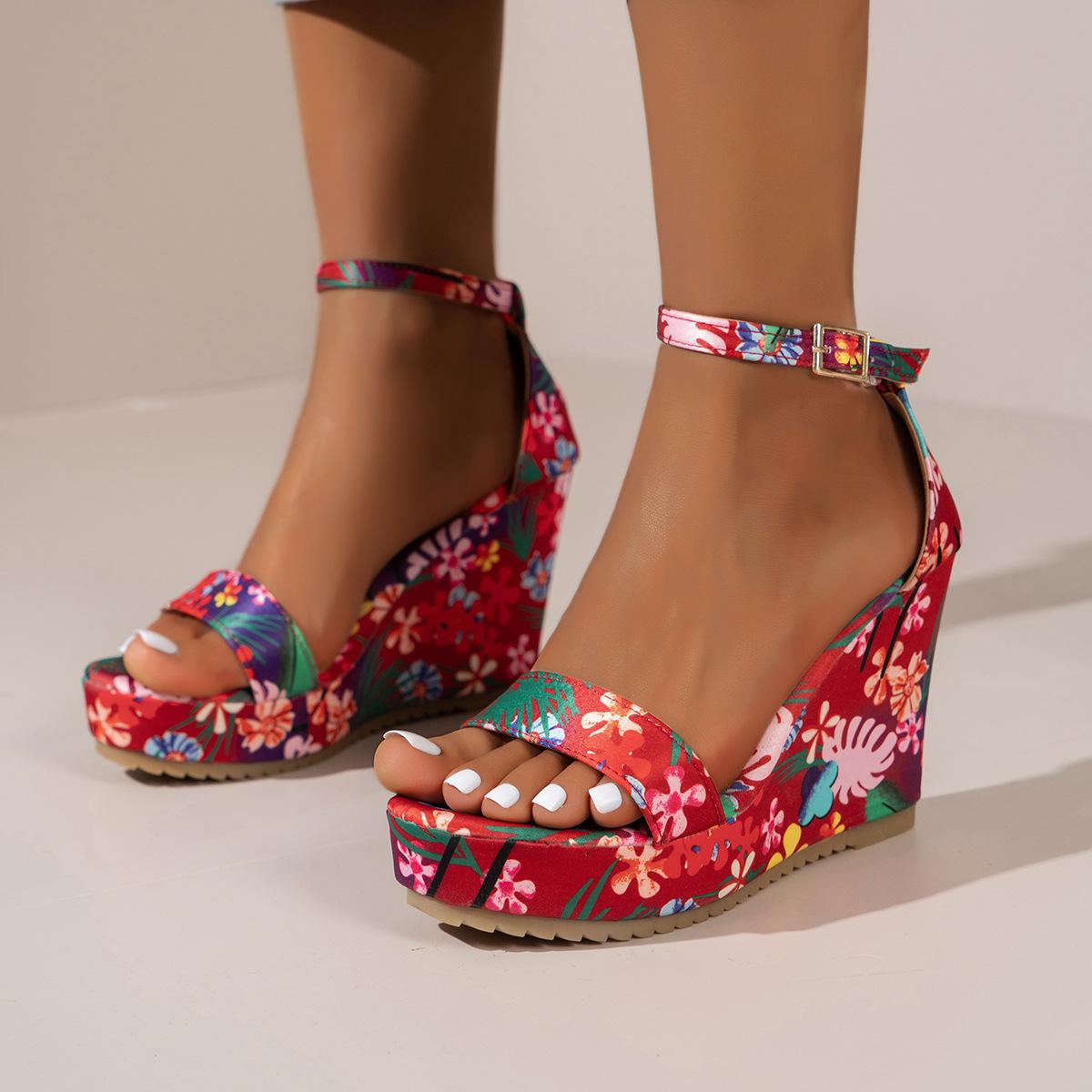 

Независимая станция Сандалии большого размера Женские 2024 Лето Новые Этнический стиль Сандалии на танкетке с открытым носком и пряжкой 36 красный