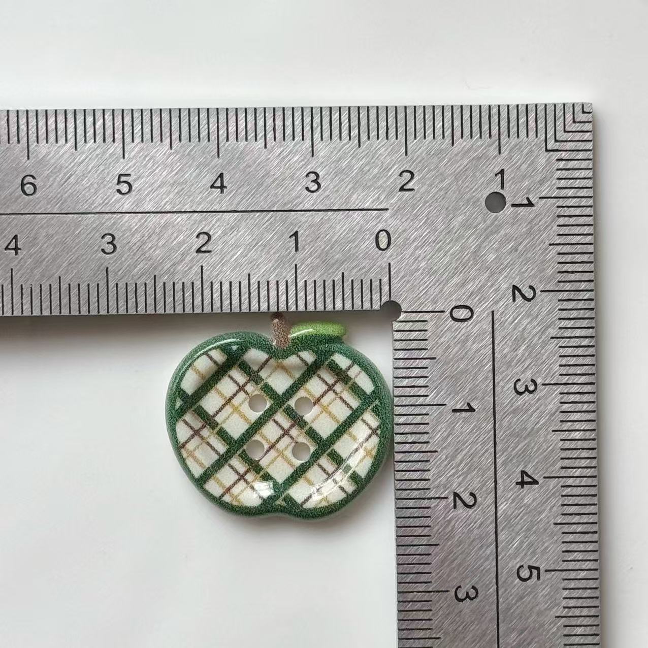 

10 шт. Рождественские пуговицы из смолы в виде яблок для рукоделия, DIY, скрапбукинга, поделок, швейные аксессуары, одежда