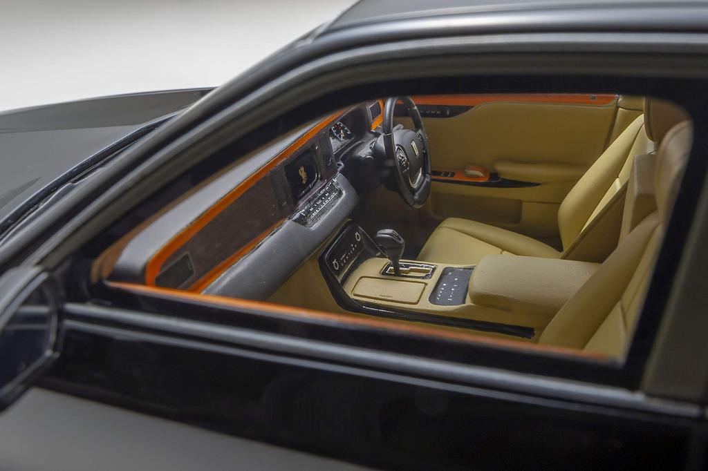 samurai scale Toyota Century GRMN Black Finished Product 1/18