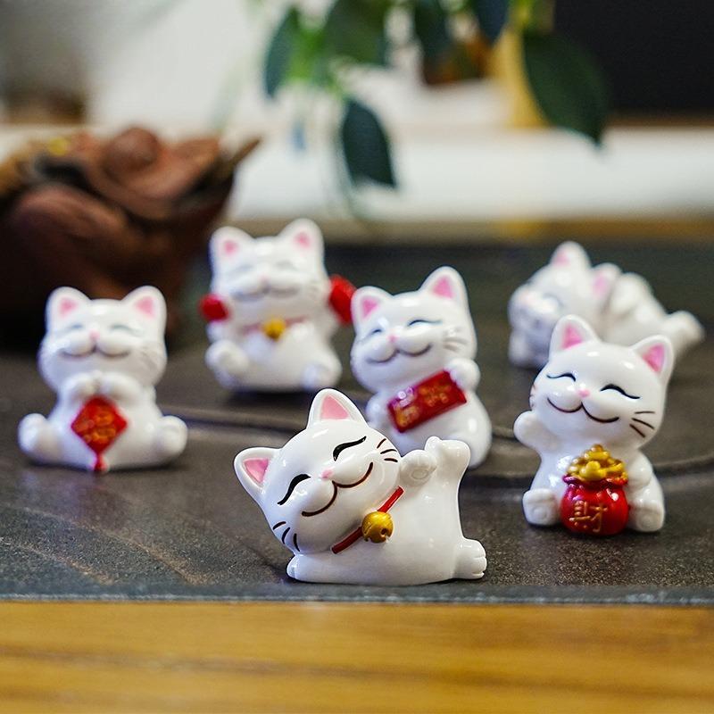 Fortune Cat Resin Figurine - Lovely Office Desk Decoration, Stress-relieving Gift for The Workplace, Home Toy Figurine
