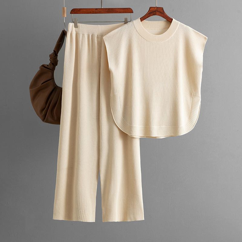 Simple And Fashionable Loose Fitting Sleeveless Knitted Top With Wide Leg Pants Two-piece Set For Women