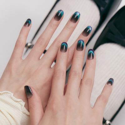 Manicure – Smalto per unghie