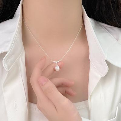 Collier de Perles Géométrique Minimaliste pour Femmes Style Ins Individualisé Style Polyvalent Chaîne Ras du Cou