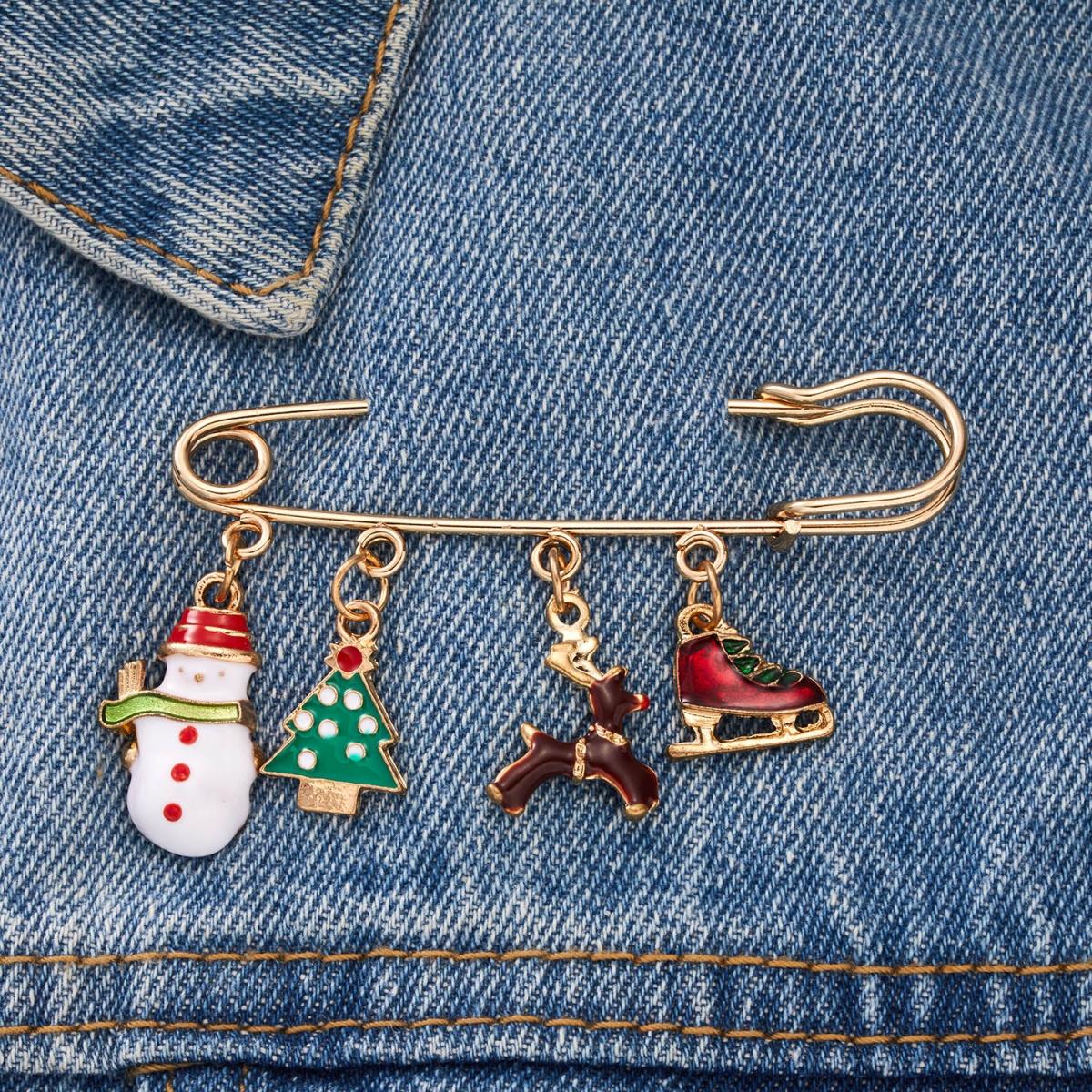 

Christmas Santa Claus Snowflake Sock Bells Pendant Brooch Xmas Tree Deer Crutch Snowman Wreath Large Pins For Women Men Jewelry