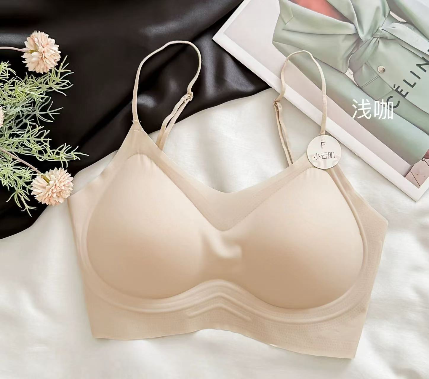 

Non-magnetic ultra-thin jelly fixed cup, beautiful back tube top, thin seamless collection, nude summer l is suitable for 110-130 колір світло кави