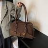 Retro Frosted Large Capacity Women's Boston Handbag: 2025 Autumn/Winter Versatile Single Shoulder Commuter Bag