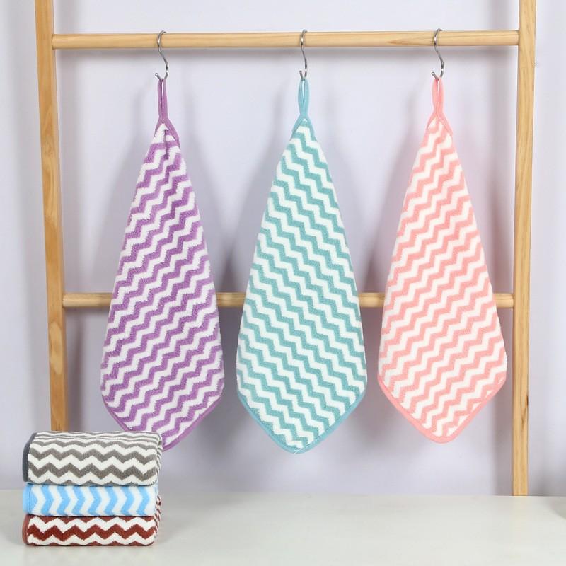 Coral fleece small towel, household children's face washing and bathing square towel, soft and non-shedding small face towel