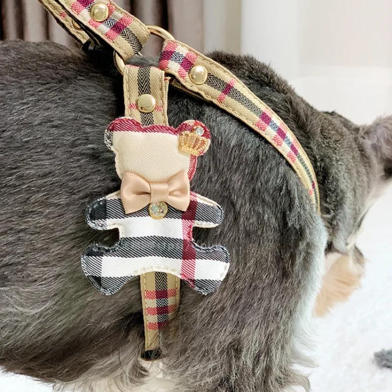 Brytyjski Styl Kamizelka Obroża Zestaw dla Zwierząt Smycz Szelki dla Psa Zestaw 2-częściowy dla Psa Rasy Teddy Chihuahua Kotów - Urocze Akcesoria dla Psów Artykuły dla Zwierząt
