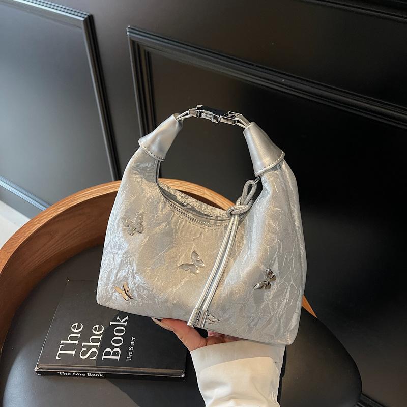 

This year s popular autumn small bag women s 2025 new fashion and versatile crossbody bag one-shoulder armpit hand-to-hand dumpling bag серебряный