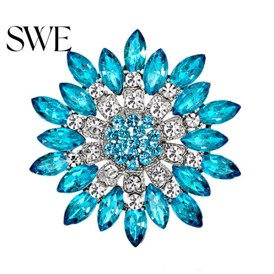 Women Fashion Flower Brooch Crystal Rhinestone Jewelry for Wedding Party Gift