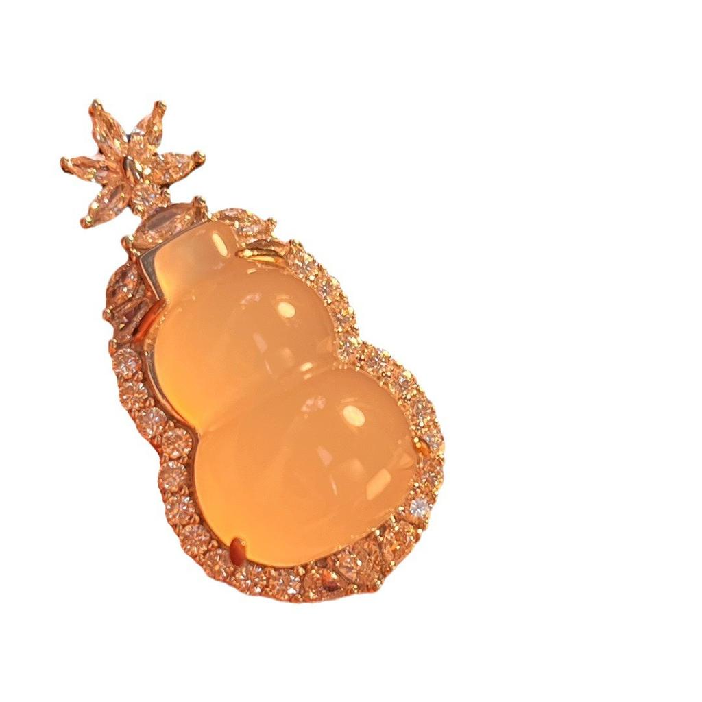 Jade White Ice Light Natural White Chalcedony Pendant Agate Pendant, Real Shot