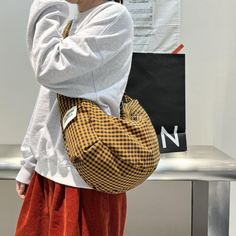 

Ретро клетчатая сумка-мессенджер, женская изысканная сумка на плечо, для поездок на работу, с ощущением высокого класса, повседневная сумка-пельмень большой вместимости, нейлоновая сумка.