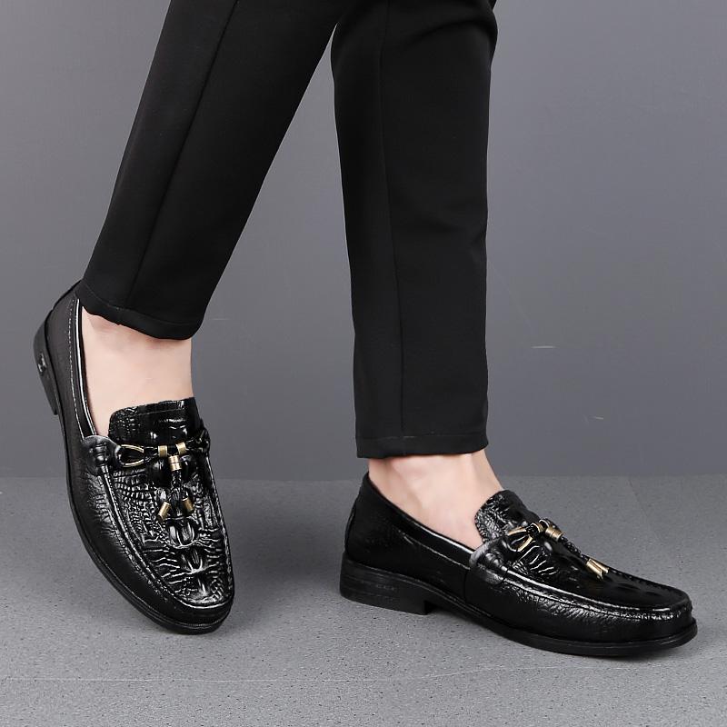 Fashion Stylish Mens Slip on Walking Shoes High Quality Men Casual Footwear Genuine Leather Men Handmade Loafers All-match Dress Shoes