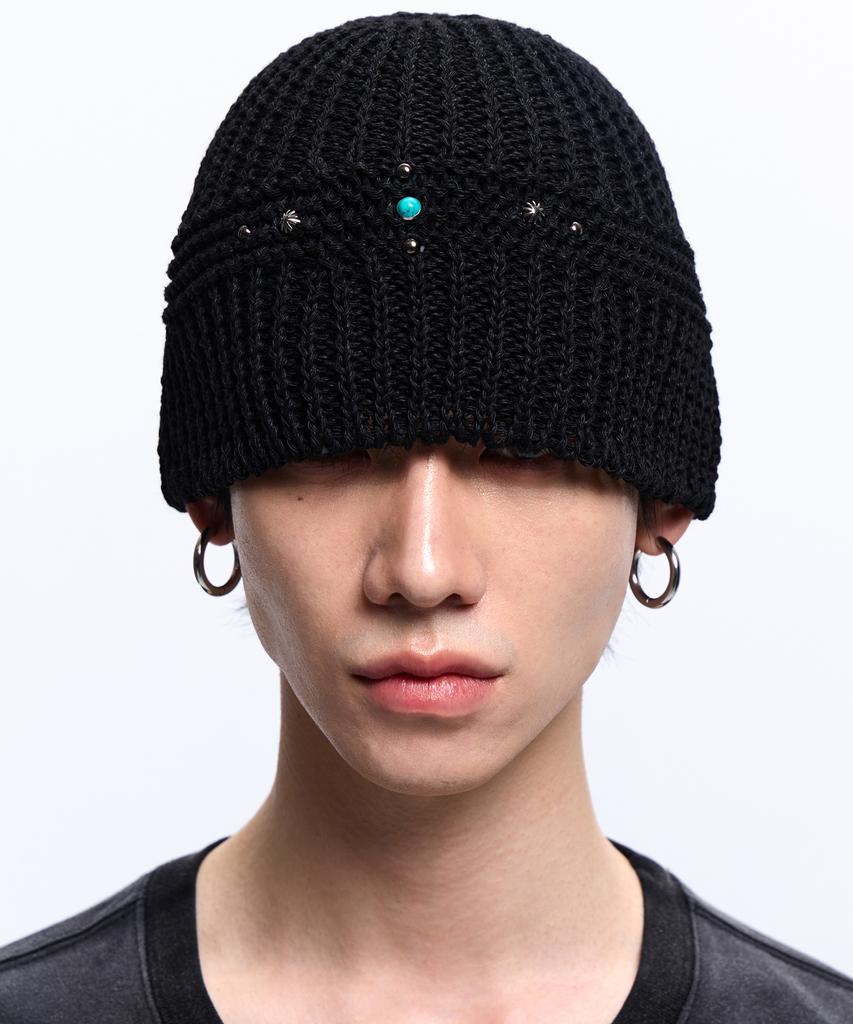 Aleseueseussi Cross Rivet Beanie - Black
