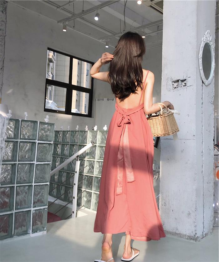 Lös sommarklänning i maxilängd i japansk stil - Fransk mode design med öppen rygg