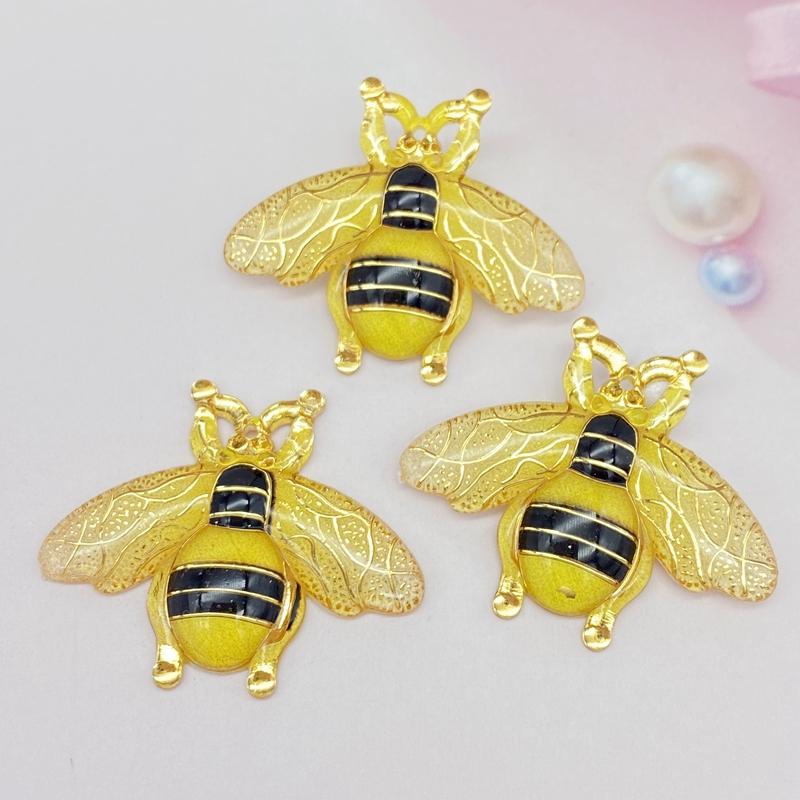 

New 10pcs Acrylic Bee Flat Back Sculpture Handicraft With A Scrapbook DIY There Is A Hole SA53