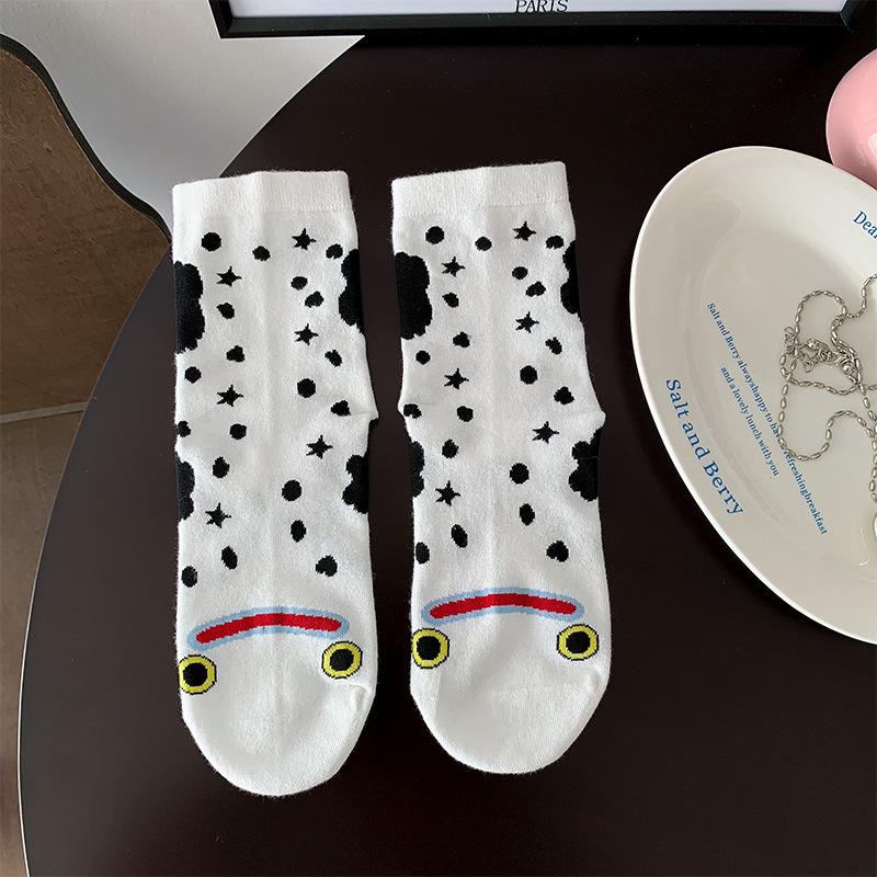 Lustige weibliche Cartoon-Aal-Socken, trendy knöchelhoch, personalisiert und modisch, ohne Naht, Plüschsocken