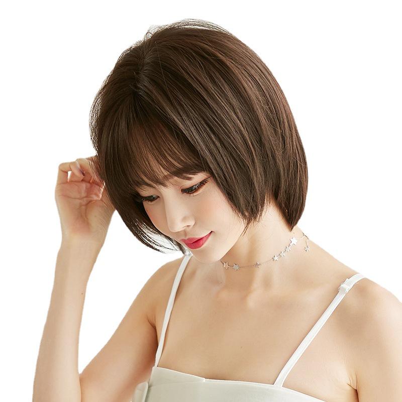 Shoulder-Length Natural Fluffy Wig for Round Face - Straight, Face-Shaping, Medium-Short Hair