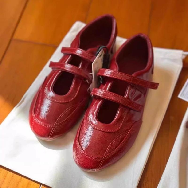 2025 Spring and Summer New Breathable Flat Mary Jane Shoes Women's Versatile Retro Velcro Casual Ballet Shoes Single Shoes