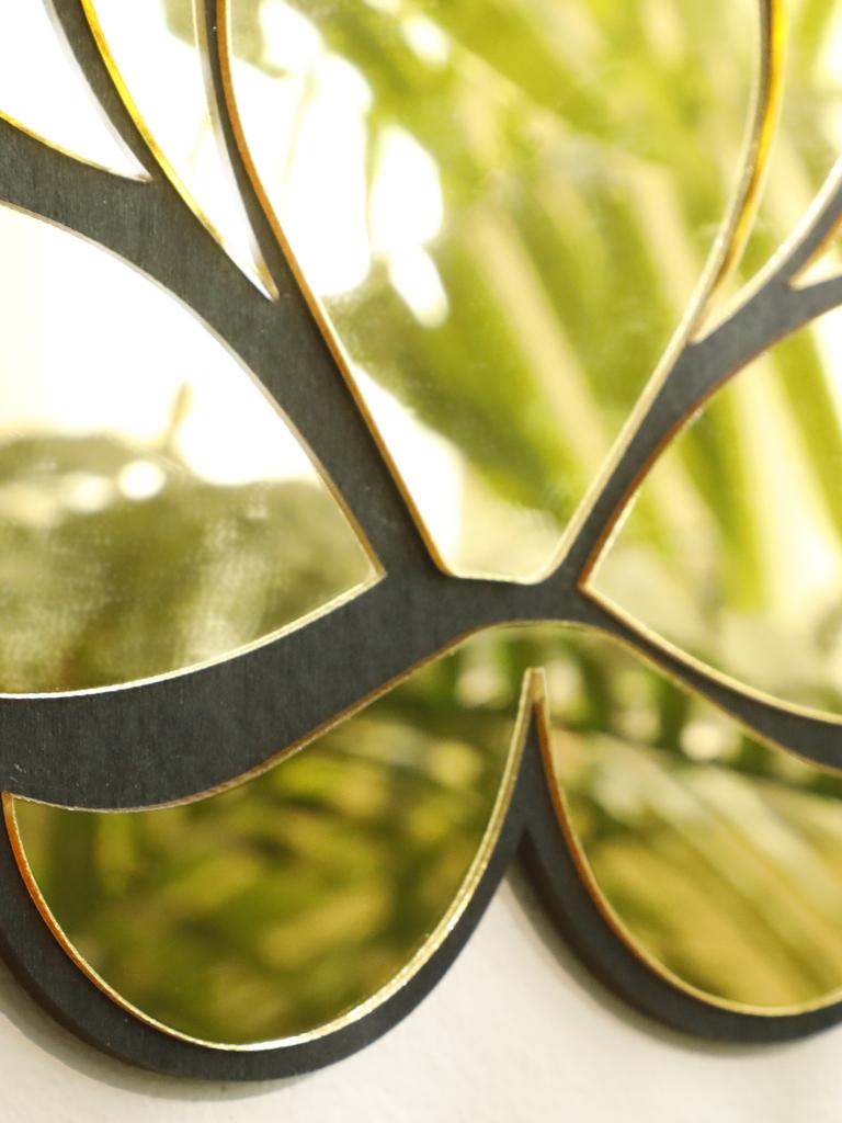 1Pc Acrylic Lotus Flower Wall Mirror – Decorative Modern Wall Hanging, Wooden Home Decor for Living Room, Bedroom, and Office