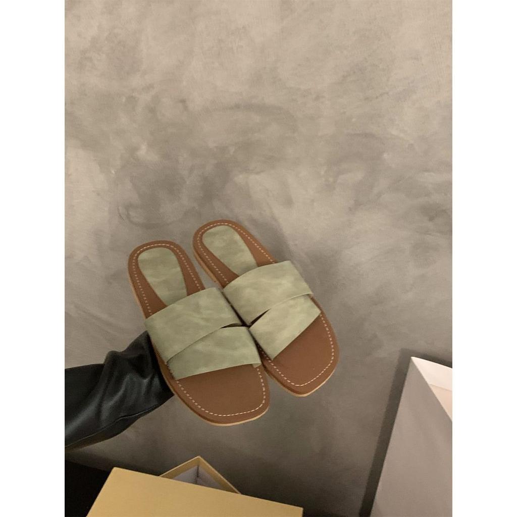 Internet celebrity flat-bottomed French cool slippers women's shoes wear 2025 new summer retro beach seaside Roman sandals