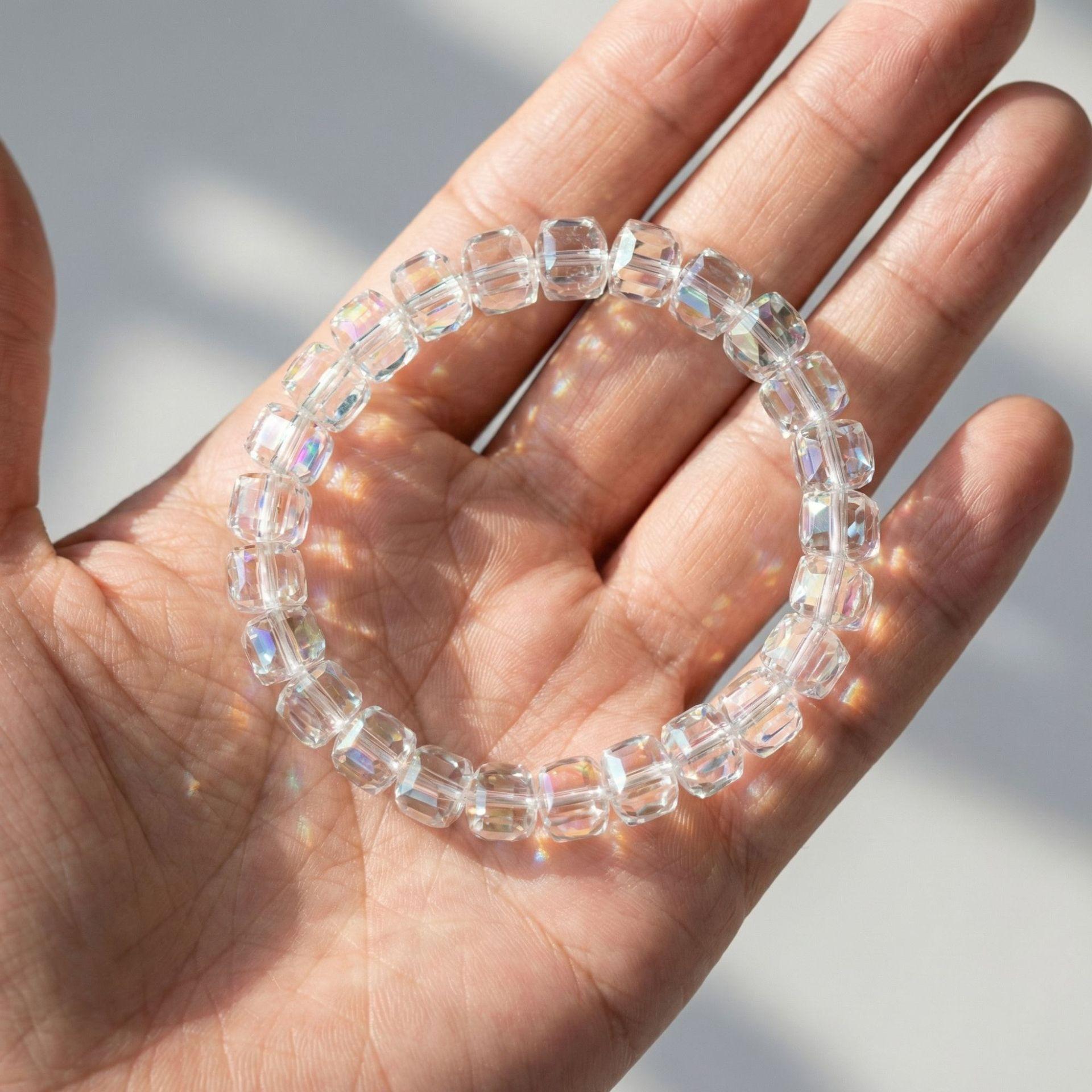Mingtai Xiaohongshu s popular natural white crystal diamond-cut bracelet with irregular beveled beads