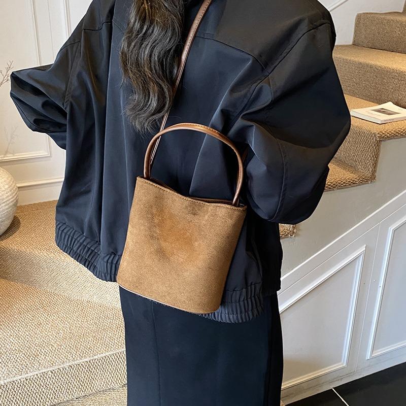 Suede Bag Women's Autumn and Winter Versatile New Retro Leopard Print Shoulder Crossbody Bucket Bag