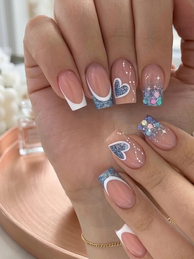 24PCS Short Square Press On Nails, Heart Pattern Design, Reusable Acrylic False Nails Kit for Women Gift