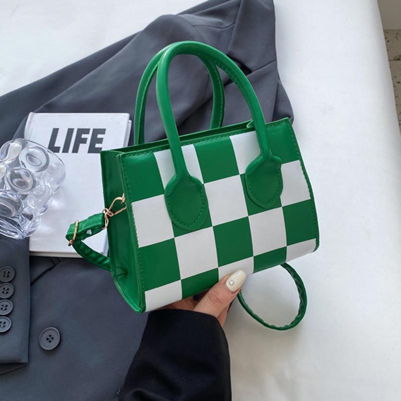 Chic Fashionable Small Square Shoulder Bag For Women Perfect For Everyday Use