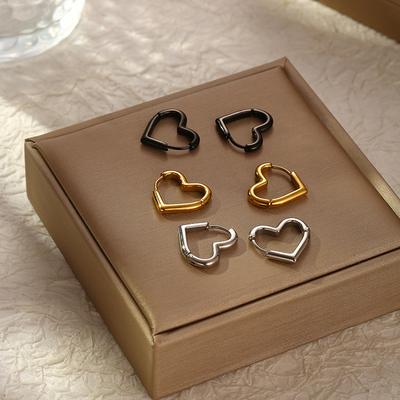 Korean Version of Small Love Titanium Steel Earrings Niche High-end Peach Heart Ear Buckle Simple Design Personalized Versatile Accessories