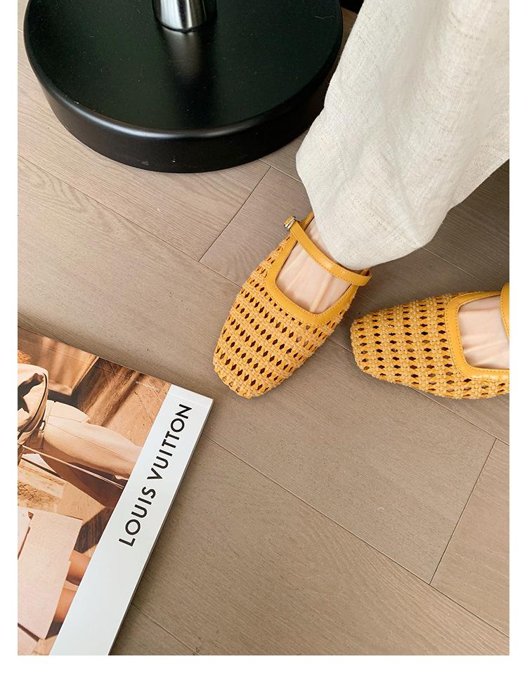 Retro woven hollow square head with thick heel Muller shoes for women's 2025 summer wear beach temperament versatile single shoes