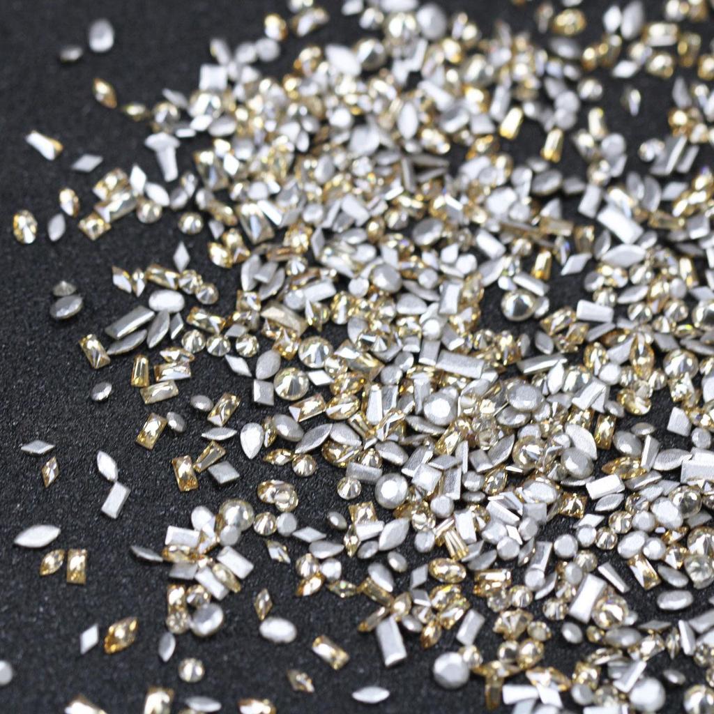 Mini Light Champagne Zircon Rhinestone Nail Art - Super Shiny Irregular Flat-Bottomed Ornaments