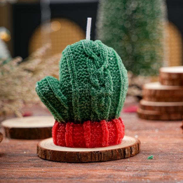 Christmas Scented Woolen Glove Candle: Holiday Gift & DIY Ornament