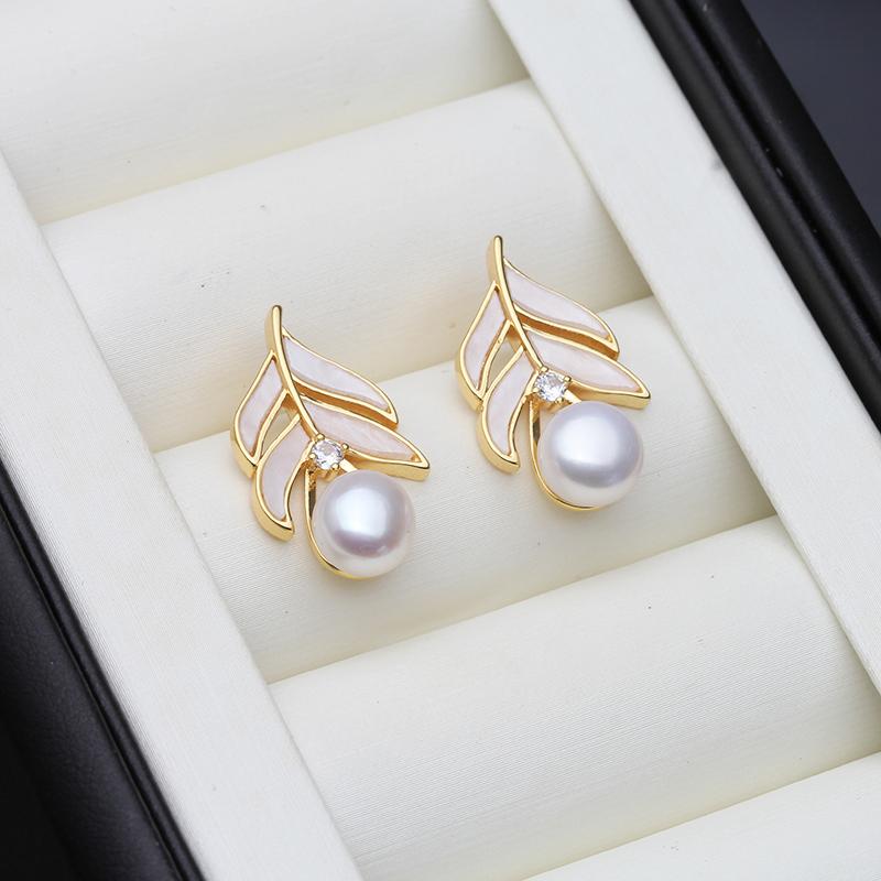 

Geniune Natural Pearl Stud Earrings For Women,Vintage Gold Plated Freshwater Pearl Earrings Mother Wife Anniversary Gift White