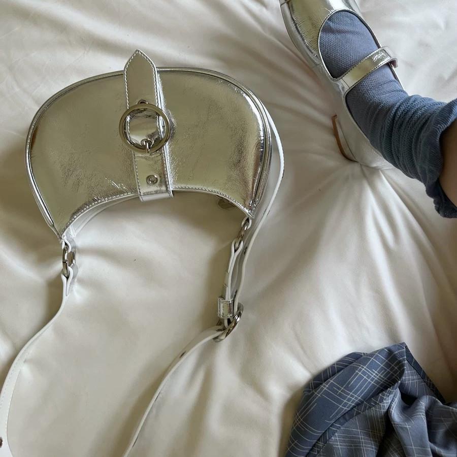 IELGY Versatile Locomotive Saddle Bag, Silver Vintage Premium Textured Shoulder Crossbody Bag