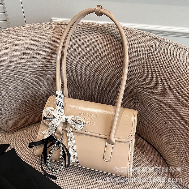 Large-capacity Bag Women's Spring and Summer 2025 New Niche Design Shoulder Underarm Bag Korean Version Women's Commuter Tote Bag
