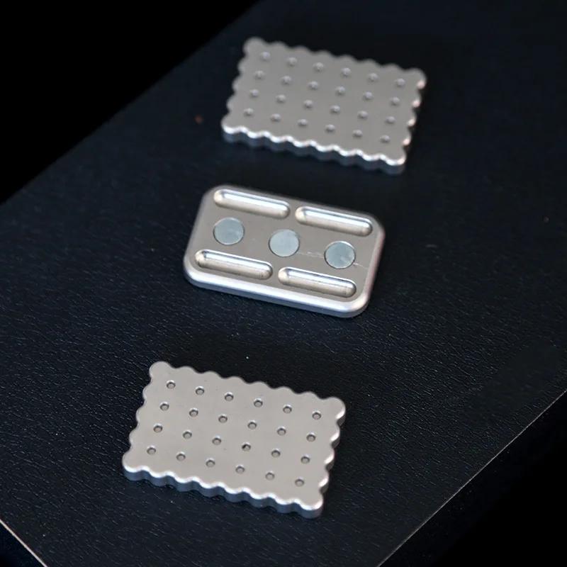 Mechanical Slider Three Layers Magnetic Push Card Pushing Plate Haptic Coin Sensory Toy Adults Stress Relief Fidget Relieving