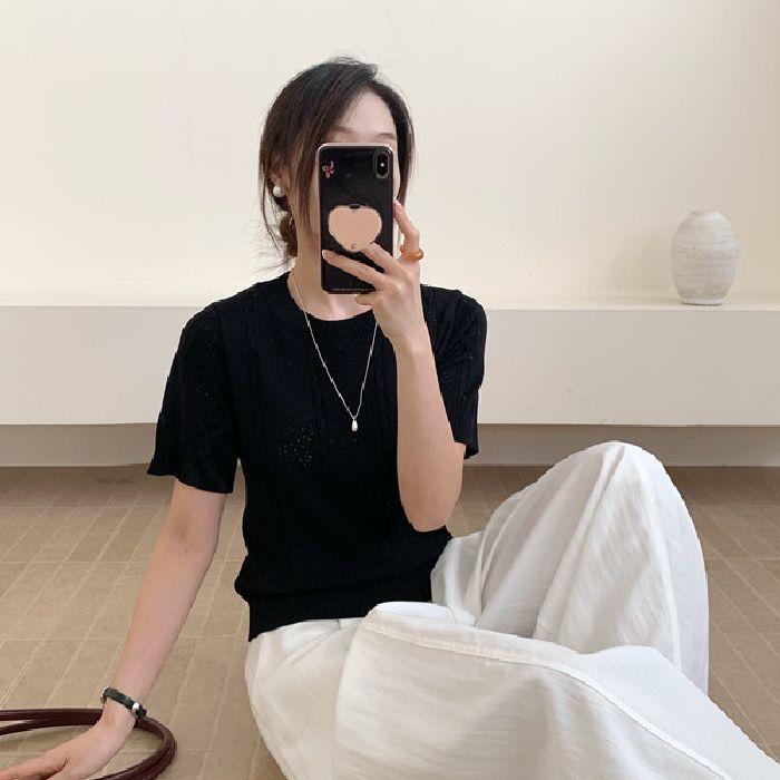 Round-neck Short-sleeved Hollowed-out Knitted Top for Women In The New Summer Style