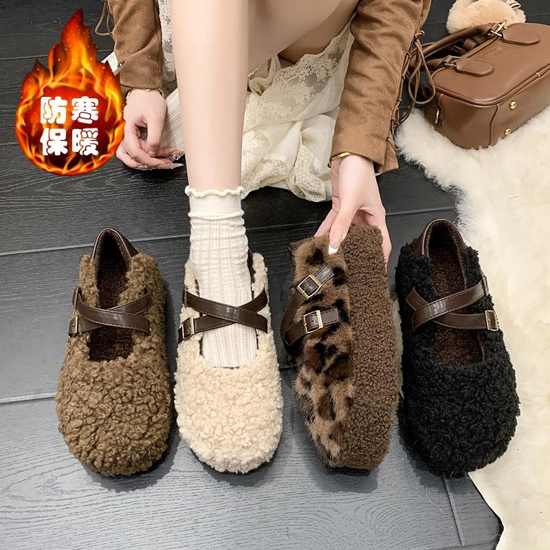 Cute fluffy slippers women's 2025 new autumn and winter velvet lamb wool shallow mouth beanie shoes with Mary Jane shoes