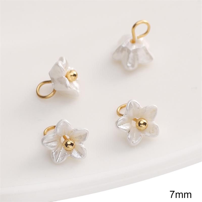 5Pcs Resin Mini Flower Pendant Charms for Necklace Bracelet DIY Jewelry Craft Making
