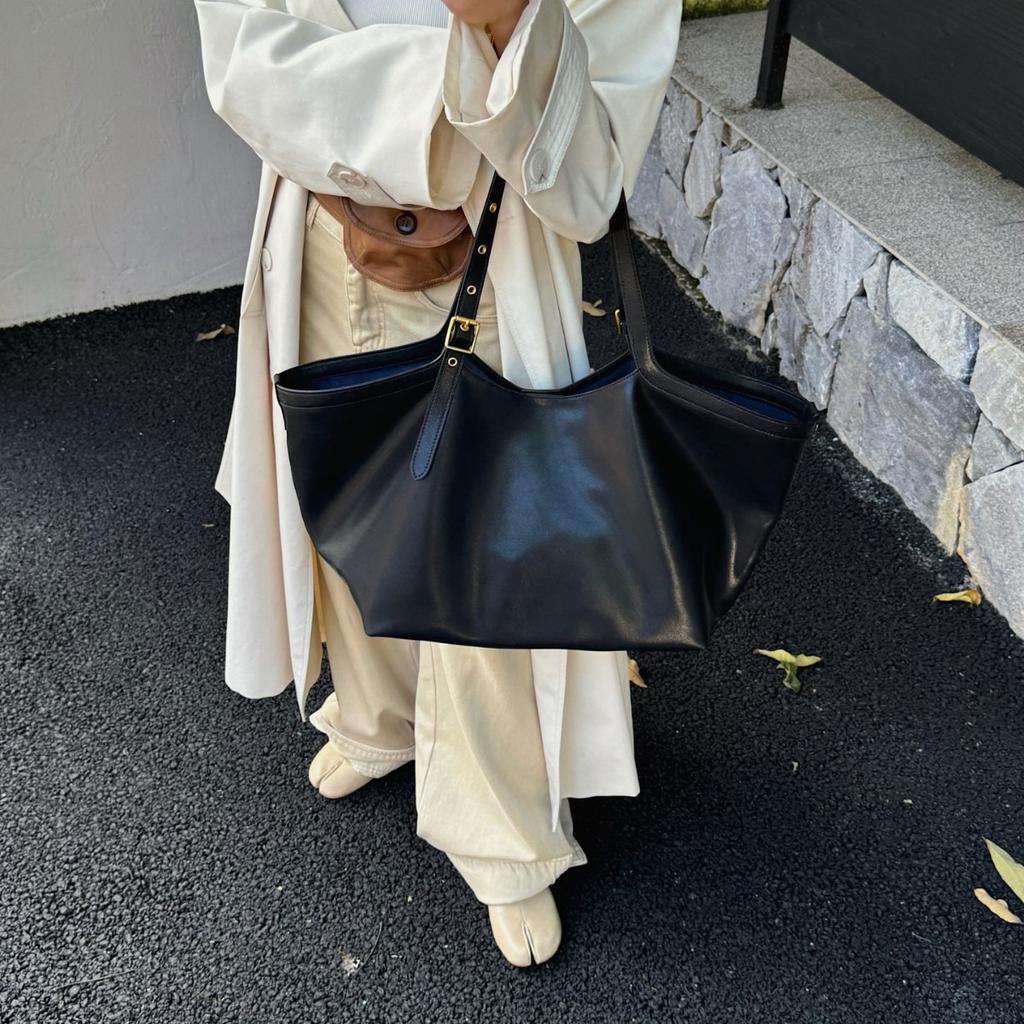 2026 New Tote Bag Large Capacity Commuter Bag Fashion Armpit Shoulder Bun Mother Bag Shopping Bag Leather Women's Bag