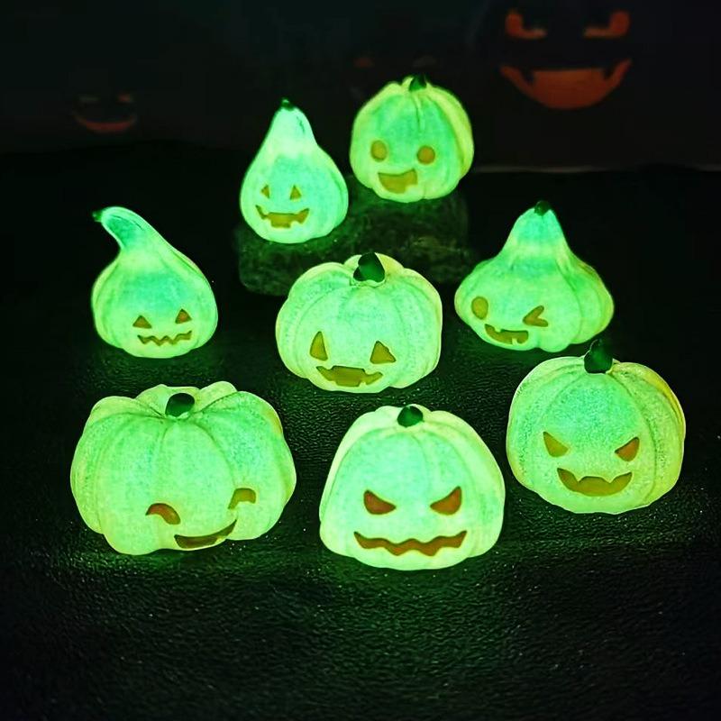 New Halloween luminous pumpkin lamp micro-landscape gardening landscaping accessories, creative car luminous ornaments