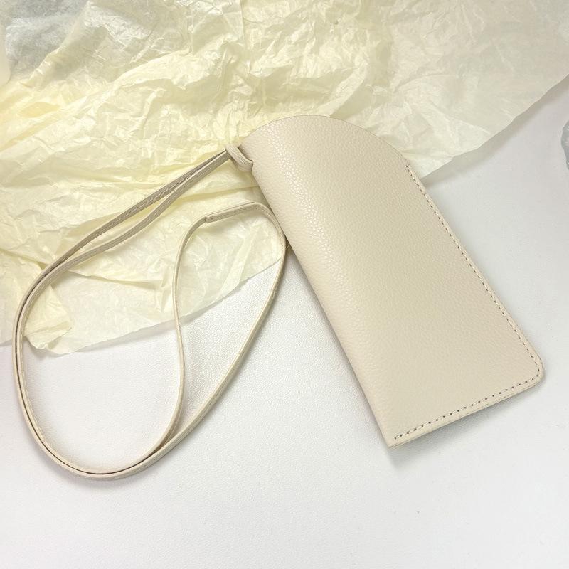 Geantă Portabilă cu Șnur din Piele PU pentru Ochelari, Unisex, cu Clip de Agățat la Gât, Suport pentru Ochelari, Carcasă Simplă și Elegantă pentru Depozitarea Ochelarilor de Soare de Călătorie