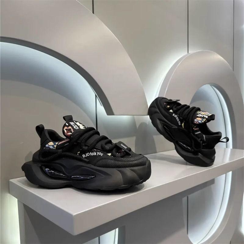 Fashion 2025 New Men's Classic Sneakers Youth Fashion Lightweight Casual Shoes Thick Soled Increased Wear Resistant Running Shoes