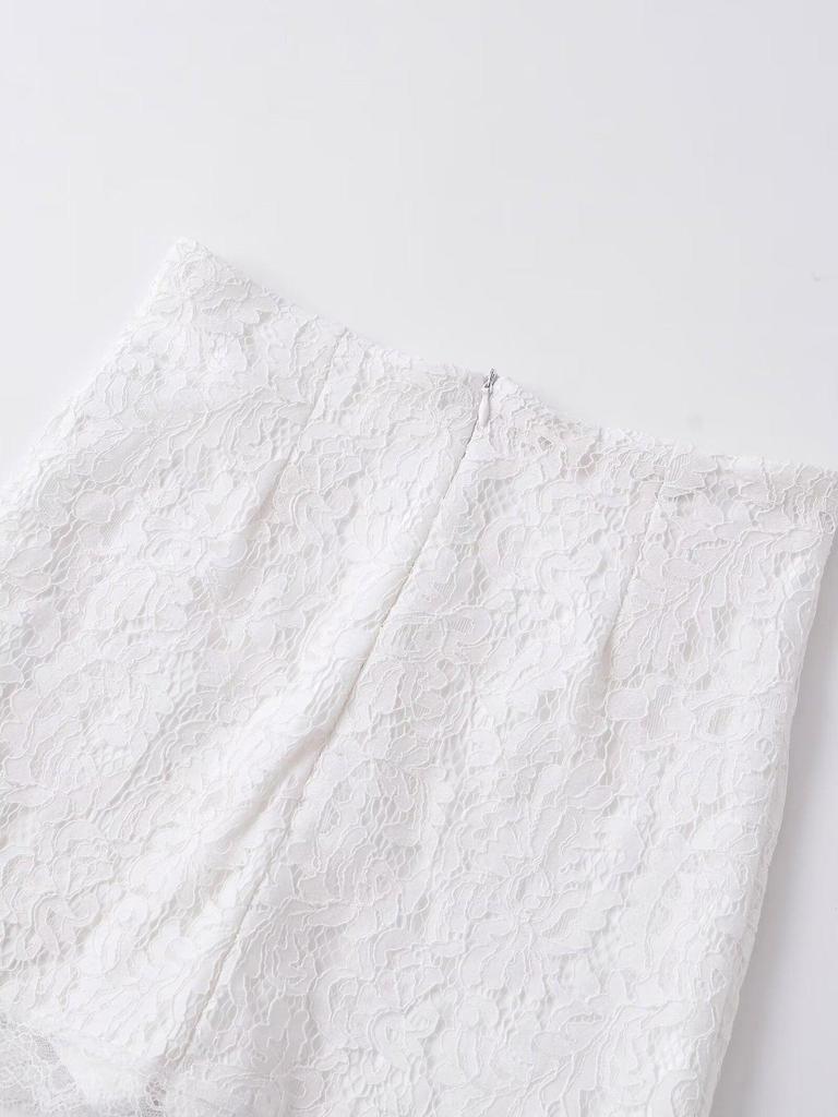 Elegant White Lace Jacquard Skirt - Autumn/Winter Hip-Hugging Style for Women