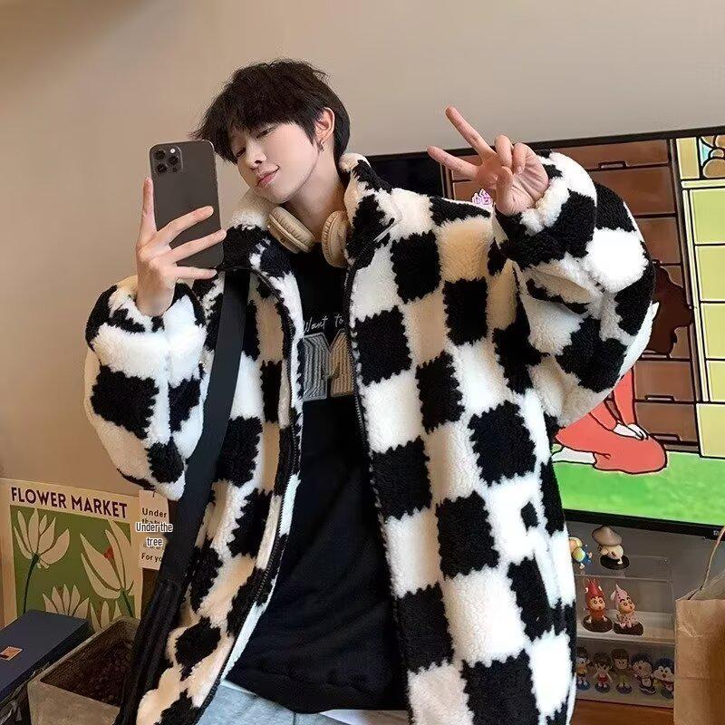 2025 Men's Korean Style Checkered Lambswool Coat for Autumn/Winter: Loose, Versatile, High-End Warmth