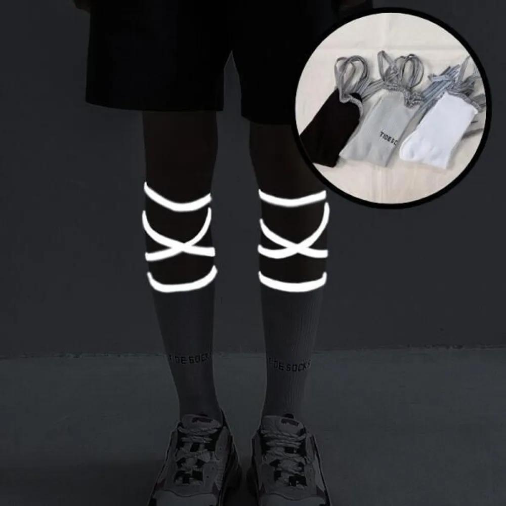Neukkim Shop Self-Luminous Strap Glow-in-the-Dark Socks Annoying Long-Cut Design Fashion white