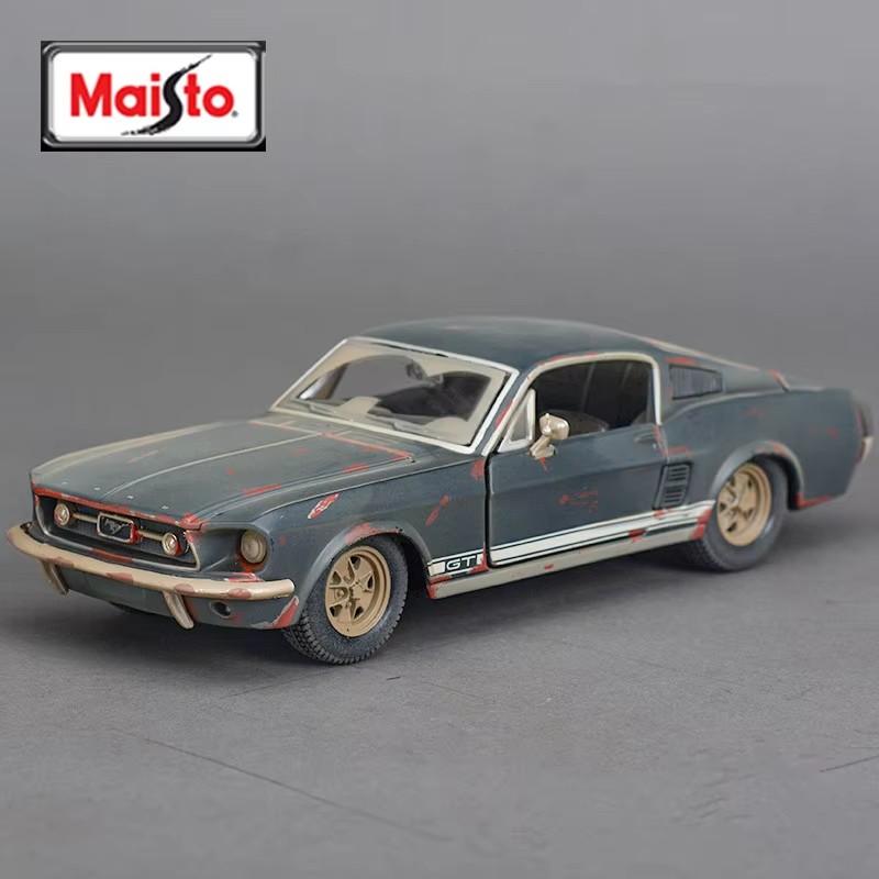 Maisto 1:24 1967 Ford Mustang GT Alloy Sports Car Model Diecast Metal Racing Vehicles Car Model Simulation Collection Kids Gifts